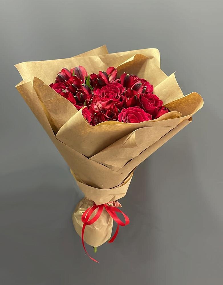 Букет цветов из: Альстромерии и Розы в Константиновском