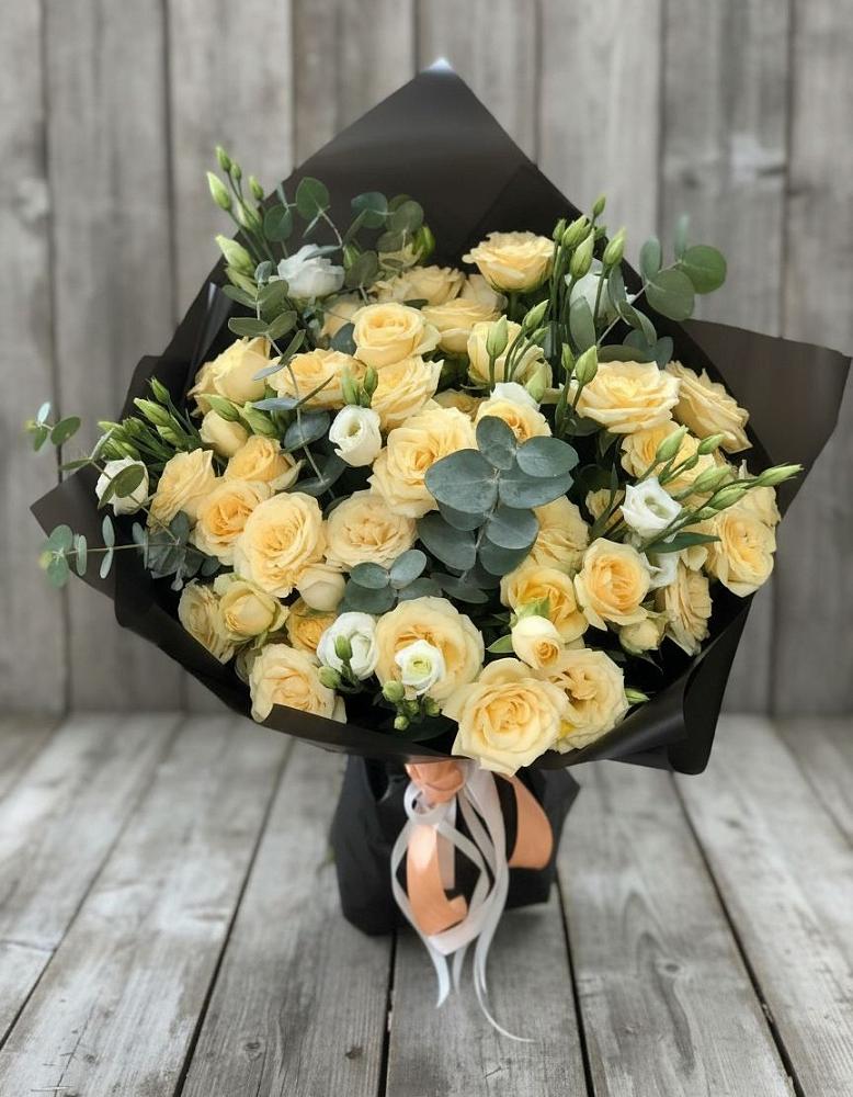 Букет цветов из: Розы и Лизиантусы в Константиновском