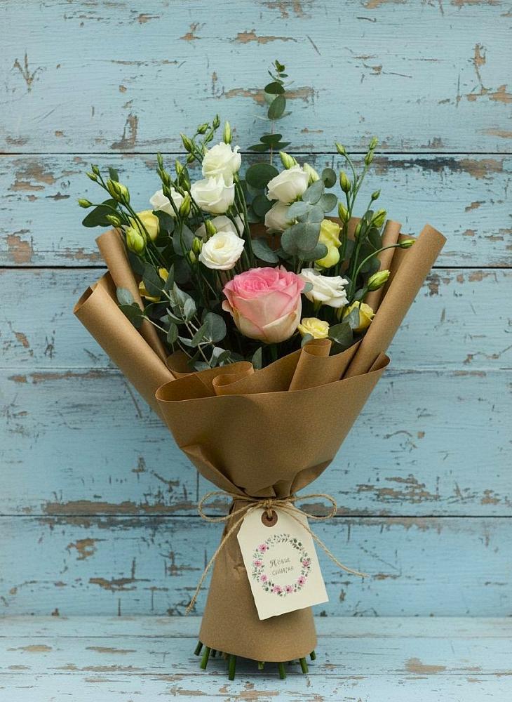 Букет цветов из: Розы и Лизиантусы в Константиновском