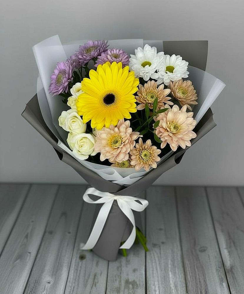 Букет цветов из: Розы, Герберы и Хризантемы в Константиновском