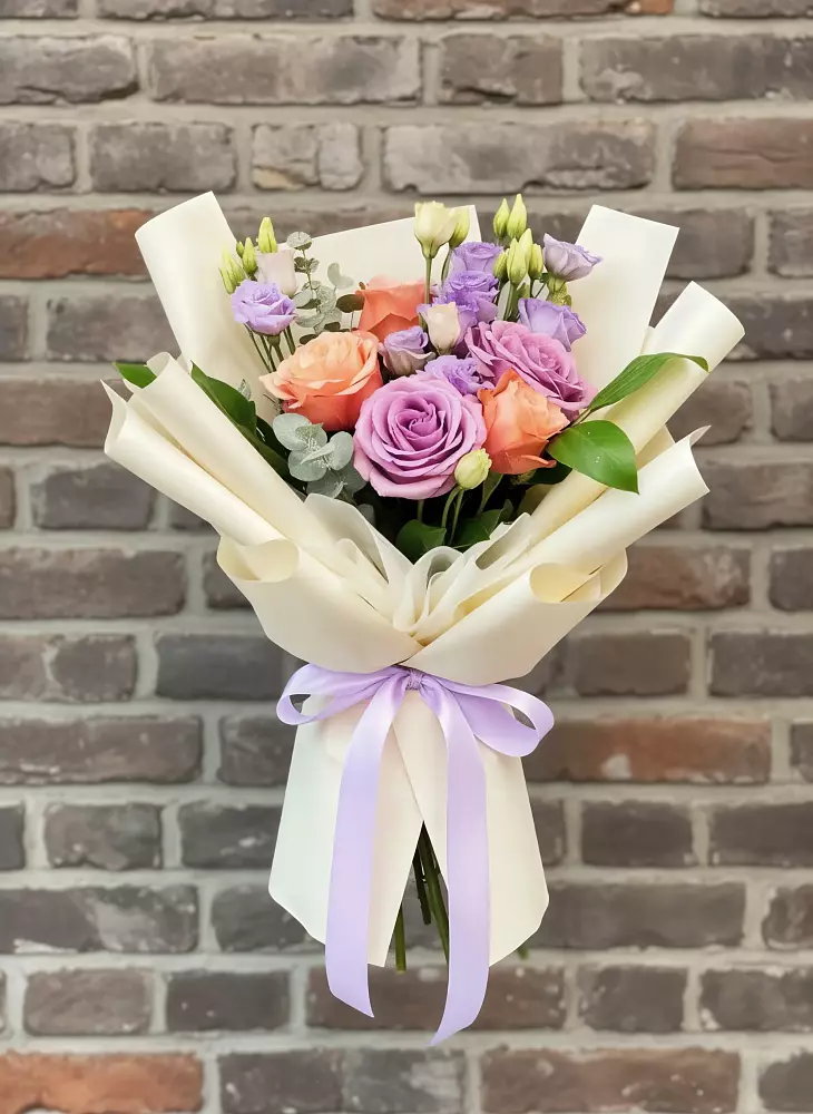 Букет цветов из: Лизиантусы и Розы в Константиновском