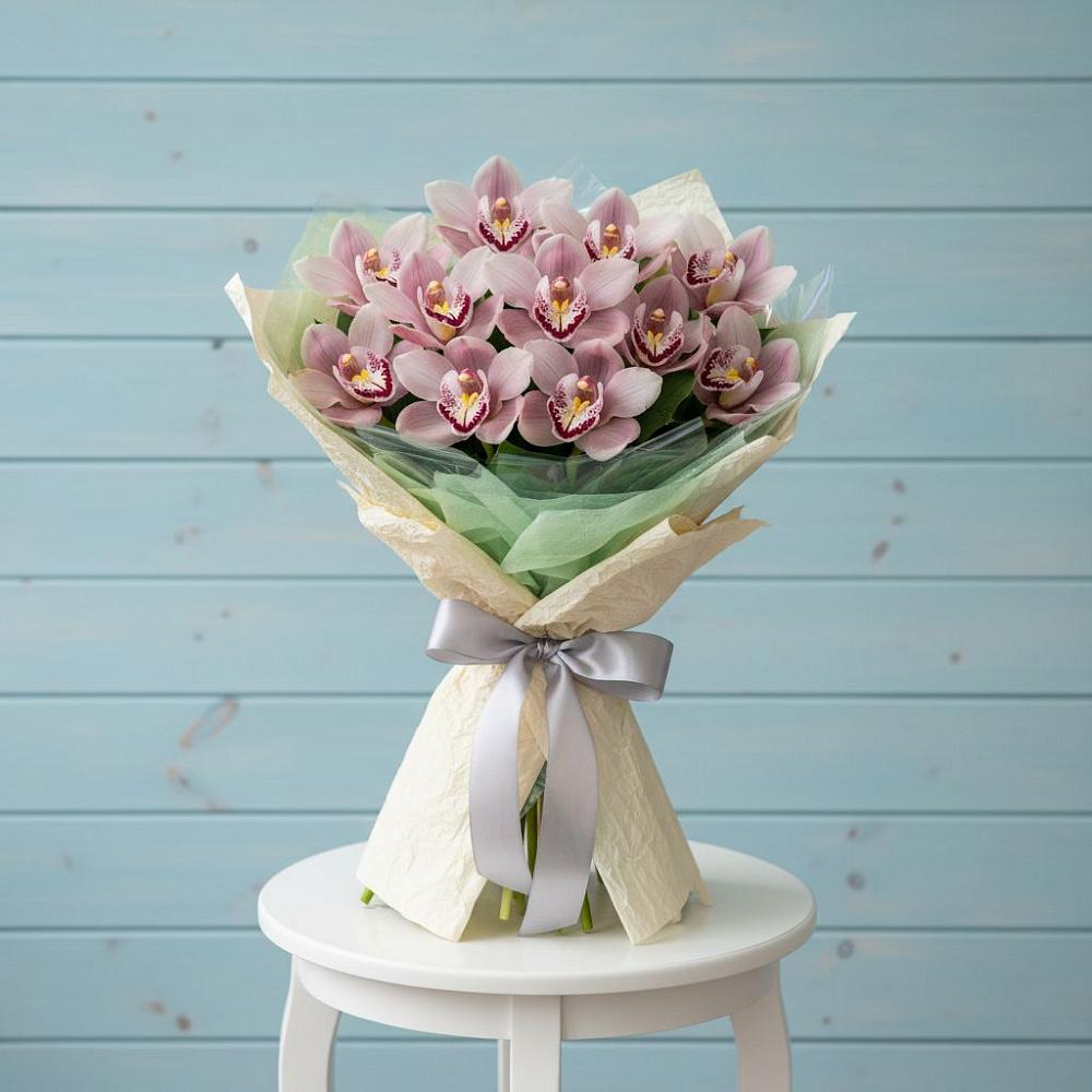 Букет цветов из: Орхидеи и Розы в Константиновском