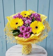 Букет цветов из:  Хризантемы и Герберы в Константиновском