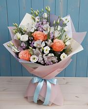 Букет цветов из:  Лизиантусы, Розы, Альстромерии и Гипсофила в Константиновском