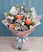 Букет цветов из:  Лизиантусы, Розы, Альстромерии и Гипсофила в Константиновском