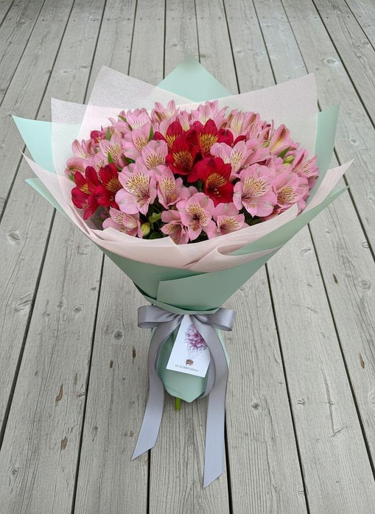 Букет цветов из: Альстромерии в Константиновском