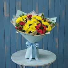 Букет цветов из:  Альстромерии и Хризантемы в Константиновском