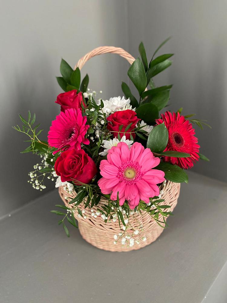 Цветочная композиция из Розы, Хризантемы и Герберы в корзине в Константиновском
