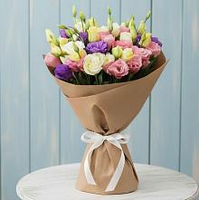 Букет цветов из:  Лизиантусы в Константиновском
