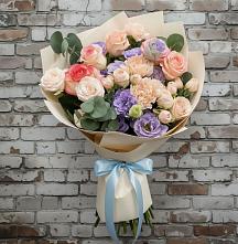 Букет цветов из:  Розы, Лизиантусы и Гвоздики в Константиновском