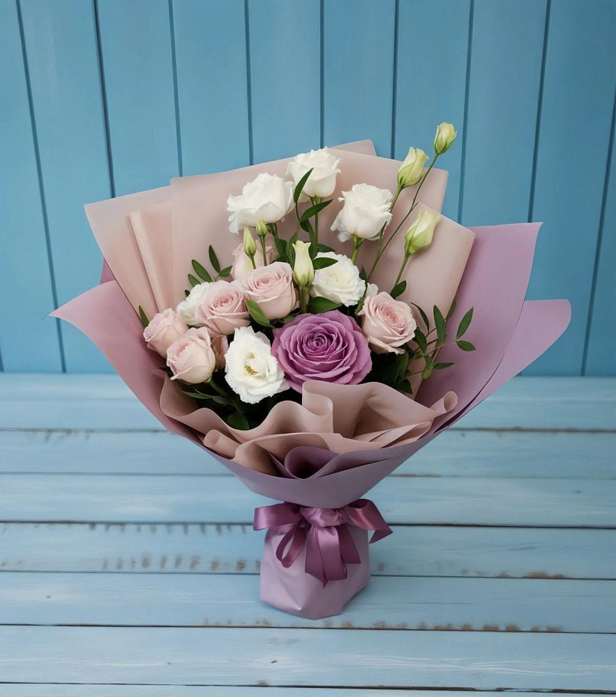 Букет цветов из: Розы и Лизиантусы в Константиновском